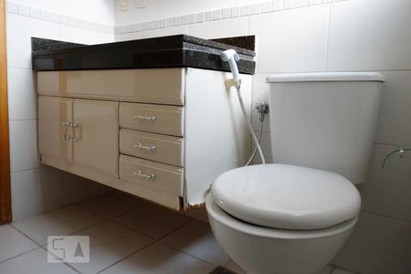 Apartamento para alugar com 64m², 2 quartos e 2 vagasBanheiro Suíte