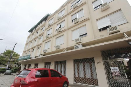 FACHADA de apartamento para alugar com 2 quartos, 70m² em Navegantes, Porto Alegre
