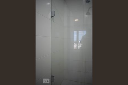 Banheiro de apartamento à venda com 1 quarto, 49m² em Praia de Belas, Porto Alegre
