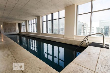 Apartamento à venda com 49m², 1 quarto e 1 vaga Apartamento à venda com 49m², 1 quarto e 1 vagaÁrea comum - Piscina