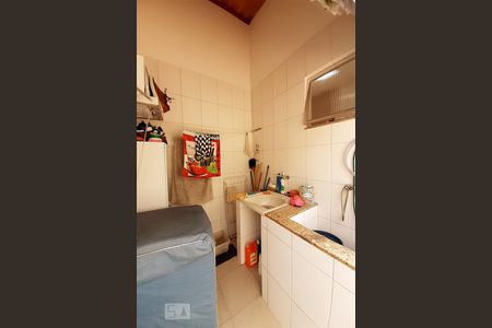 Casa à venda com 160m², 4 quartos e sem vagaÁrea de Serviço