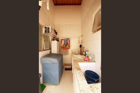 Casa à venda com 160m², 4 quartos e sem vagaÁrea de Serviço