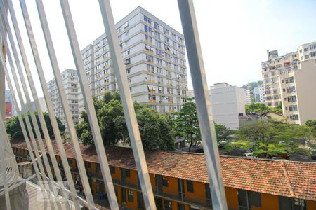 Vista do Quarto 1 de apartamento para alugar com 2 quartos, 55m² em Centro, Rio de Janeiro