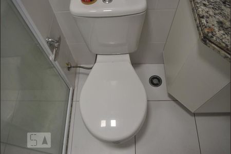 Banheiro de apartamento para alugar com 1 quarto, 28m² em Liberdade, São Paulo