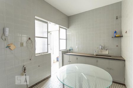 Apartamento à venda com 190m², 3 quartos e sem vagaCozinha