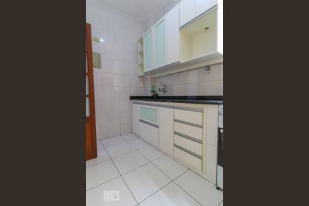 Apartamento à venda com 70m², 2 quartos e sem vagaCozinha
