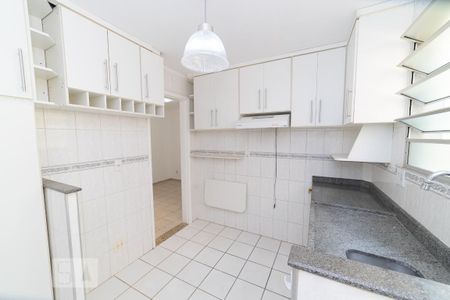 Apartamento para alugar com 74m², 3 quartos e 1 vaga Apartamento para alugar com 74m², 3 quartos e 1 vagaCozinha e área de serviço 04