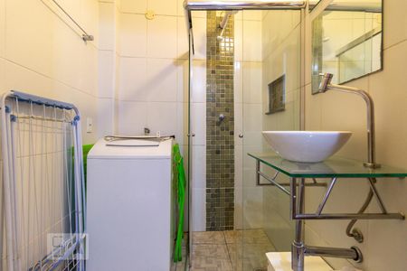 Banheiro de kitnet/studio para alugar com 1 quarto, 37m² em República, São Paulo