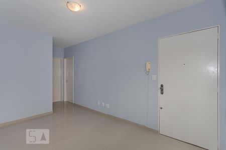 Sala de apartamento para alugar com 1 quarto, 37m² em Jardim Itu-sabará, Porto Alegre