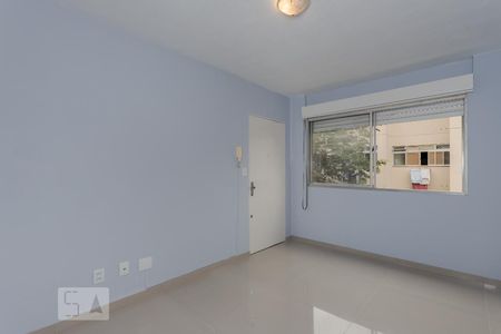 Sala de apartamento para alugar com 1 quarto, 37m² em Jardim Itu-sabará, Porto Alegre
