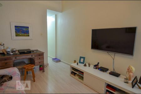 Sala de apartamento para alugar com 2 quartos, 90m² em Leme, Rio de Janeiro