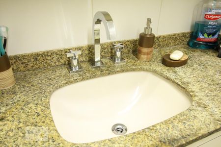 Apartamento para alugar com 85m², 3 quartos e 2 vagas Apartamento para alugar com 85m², 3 quartos e 2 vagasBanheiro