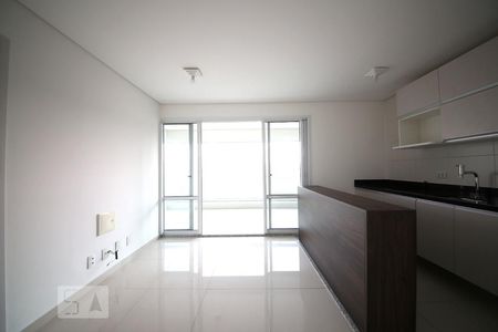 Sala de apartamento para alugar com 1 quarto, 43m² em Jardim Aeroporto, São Paulo