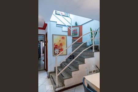 Escada de apartamento à venda com 4 quartos, 275m² em Vila Isolina Mazzei, São Paulo