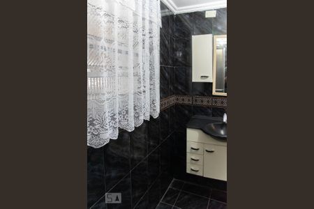 Casa à venda com 250m², 7 quartos e 5 vagas Casa à venda com 250m², 7 quartos e 5 vagasBanheiro 2