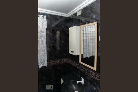 Casa à venda com 250m², 7 quartos e 5 vagas Casa à venda com 250m², 7 quartos e 5 vagasBanheiro 2