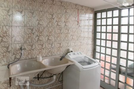 Casa à venda com 250m², 7 quartos e 5 vagas Casa à venda com 250m², 7 quartos e 5 vagasÁrea de Serviço 2