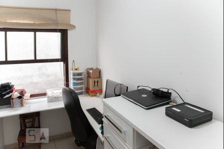 Casa à venda com 250m², 7 quartos e 5 vagas Casa à venda com 250m², 7 quartos e 5 vagasQuarto 4