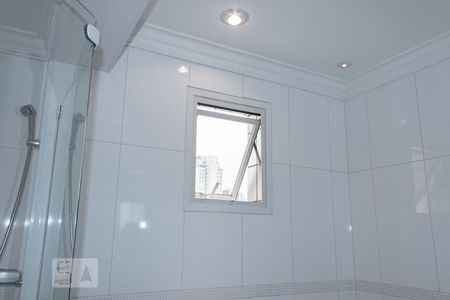 Apartamento à venda com 210m², 3 quartos e 3 vagasBanheiro da Suíte 1