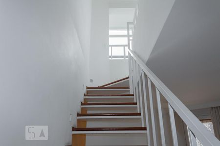 Apartamento à venda com 210m², 3 quartos e 3 vagasEscada