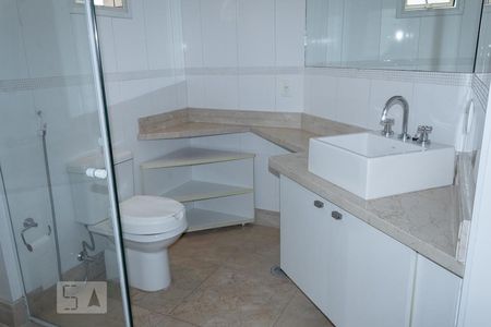 Apartamento à venda com 210m², 3 quartos e 3 vagasBanheiro da Suíte 1