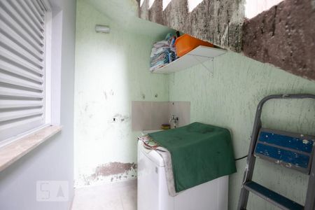 Casa para alugar com 75m², 2 quartos e 1 vagaÁrea de Serviço