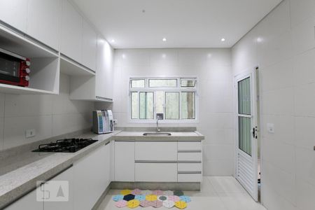 Casa para alugar com 75m², 2 quartos e 1 vagaCozinha - Armários