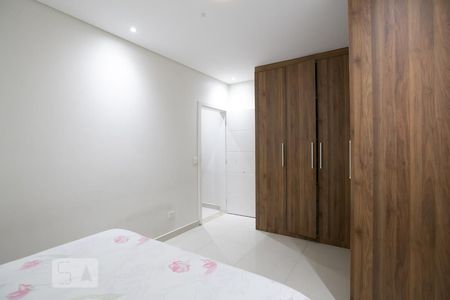 Quarto 1  de casa para alugar com 2 quartos, 75m² em Jardim Ruth, São Paulo