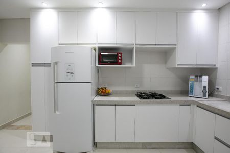 Casa para alugar com 75m², 2 quartos e 1 vagaCozinha - Armários