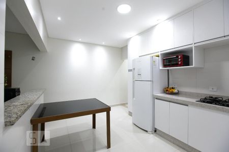 Casa para alugar com 75m², 2 quartos e 1 vagaCozinha - Armários