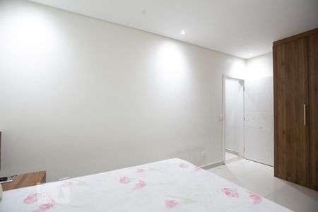 Quarto 1  de casa para alugar com 2 quartos, 75m² em Jardim Ruth, São Paulo