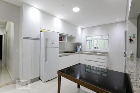 Casa para alugar com 75m², 2 quartos e 1 vagaCozinha - Armários