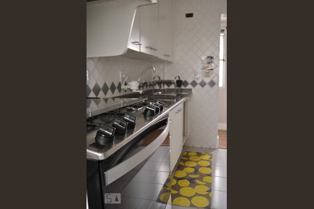 Apartamento à venda com 90m², 2 quartos e 1 vagaCozinha