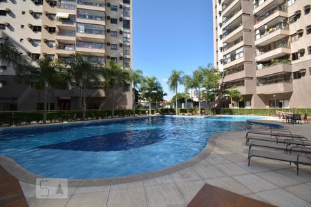 Apartamento à venda com 70m², 2 quartos e 1 vagaÁrea comum - Piscina