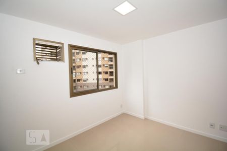 Apartamento à venda com 70m², 2 quartos e 1 vagaSuíte