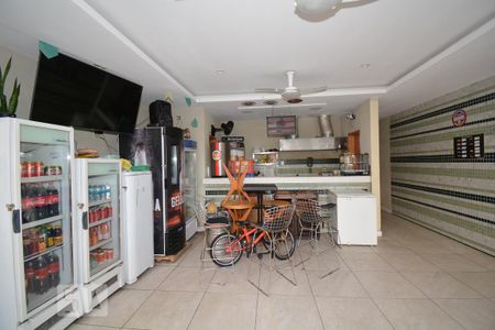 Apartamento à venda com 70m², 2 quartos e 1 vagaRestaurante e Lanchonete