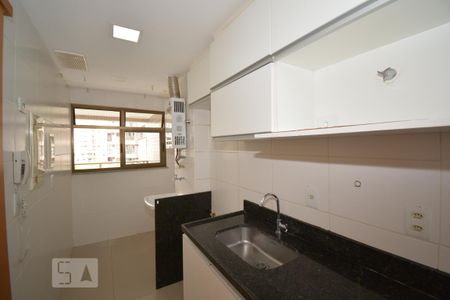 Apartamento à venda com 70m², 2 quartos e 1 vagaCozinha e Área de Serviço