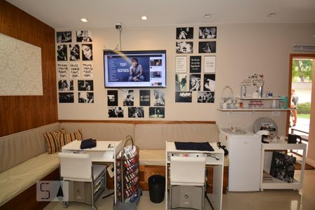 Apartamento à venda com 70m², 2 quartos e 1 vagaSalão de Beleza