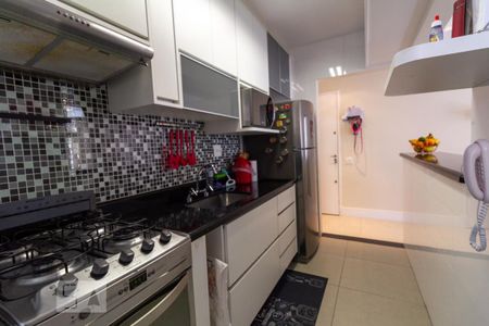 Apartamento à venda com 71m², 2 quartos e 1 vaga Apartamento à venda com 71m², 2 quartos e 1 vagaCozinha