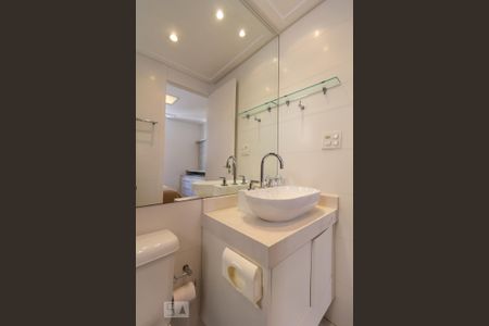 Apartamento à venda com 71m², 2 quartos e 1 vaga Apartamento à venda com 71m², 2 quartos e 1 vagaBanheiro Suíte 2