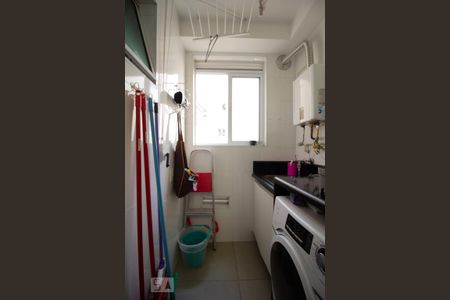 Apartamento à venda com 71m², 2 quartos e 1 vaga Apartamento à venda com 71m², 2 quartos e 1 vagaÁrea de Serviço