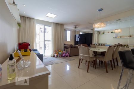 Apartamento à venda com 71m², 2 quartos e 1 vaga Apartamento à venda com 71m², 2 quartos e 1 vagaSala