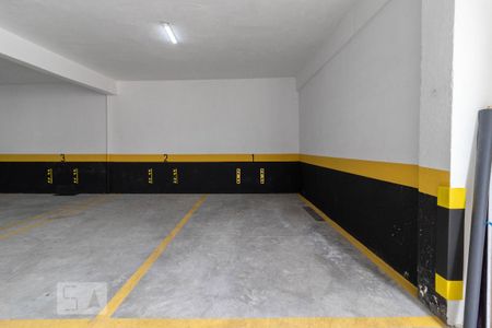 Garagem de casa de condomínio para alugar com 2 quartos, 50m² em Vila Isolina Mazzei, São Paulo