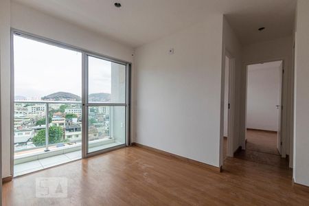 Sala de apartamento para alugar com 2 quartos, 44m² em Irajá, Rio de Janeiro