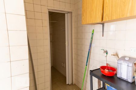 Casa à venda com 210m², 3 quartos e 2 vagas Casa à venda com 210m², 3 quartos e 2 vagasLavanderia