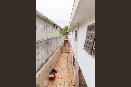 Casa à venda com 210m², 3 quartos e 2 vagas Casa à venda com 210m², 3 quartos e 2 vagasCorredor Lateral