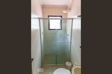 Casa à venda com 210m², 3 quartos e 2 vagas Casa à venda com 210m², 3 quartos e 2 vagasBanheiro