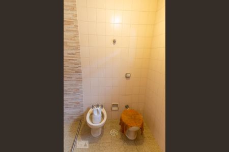 Casa à venda com 210m², 3 quartos e 2 vagas Casa à venda com 210m², 3 quartos e 2 vagasSuite