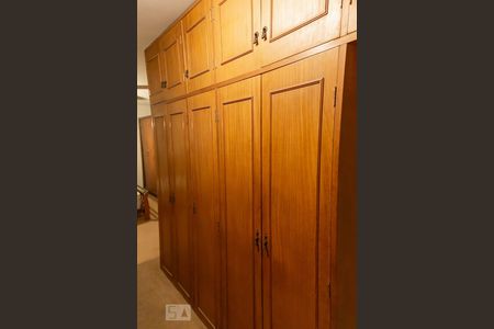 Casa à venda com 210m², 3 quartos e 2 vagas Casa à venda com 210m², 3 quartos e 2 vagasSuite