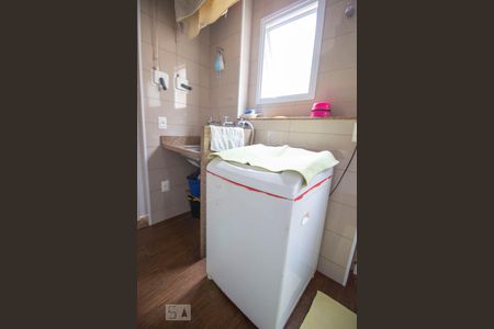 Casa à venda com 255m², 3 quartos e 2 vagasÁrea de Serviço